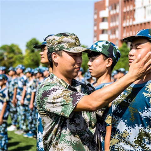 【铁打的营盘流水的兵】